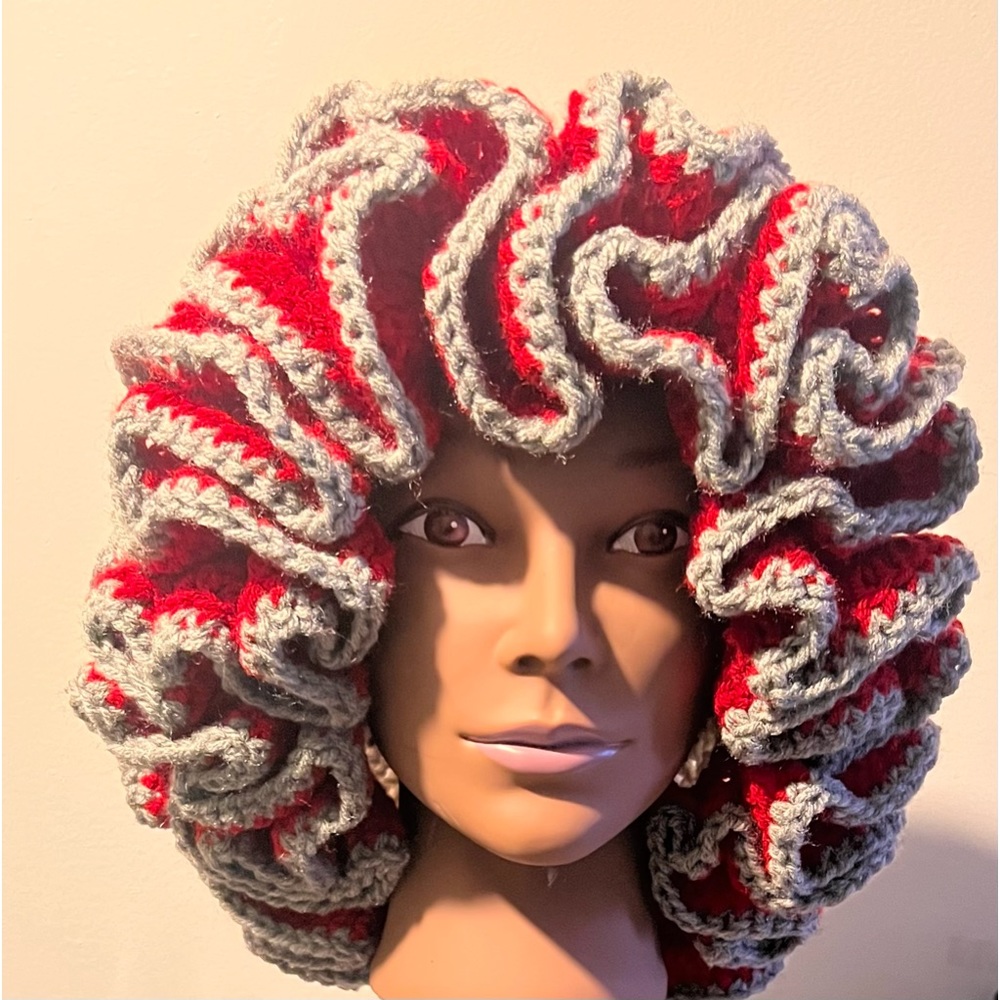 WOMENS RUFFLED HAT